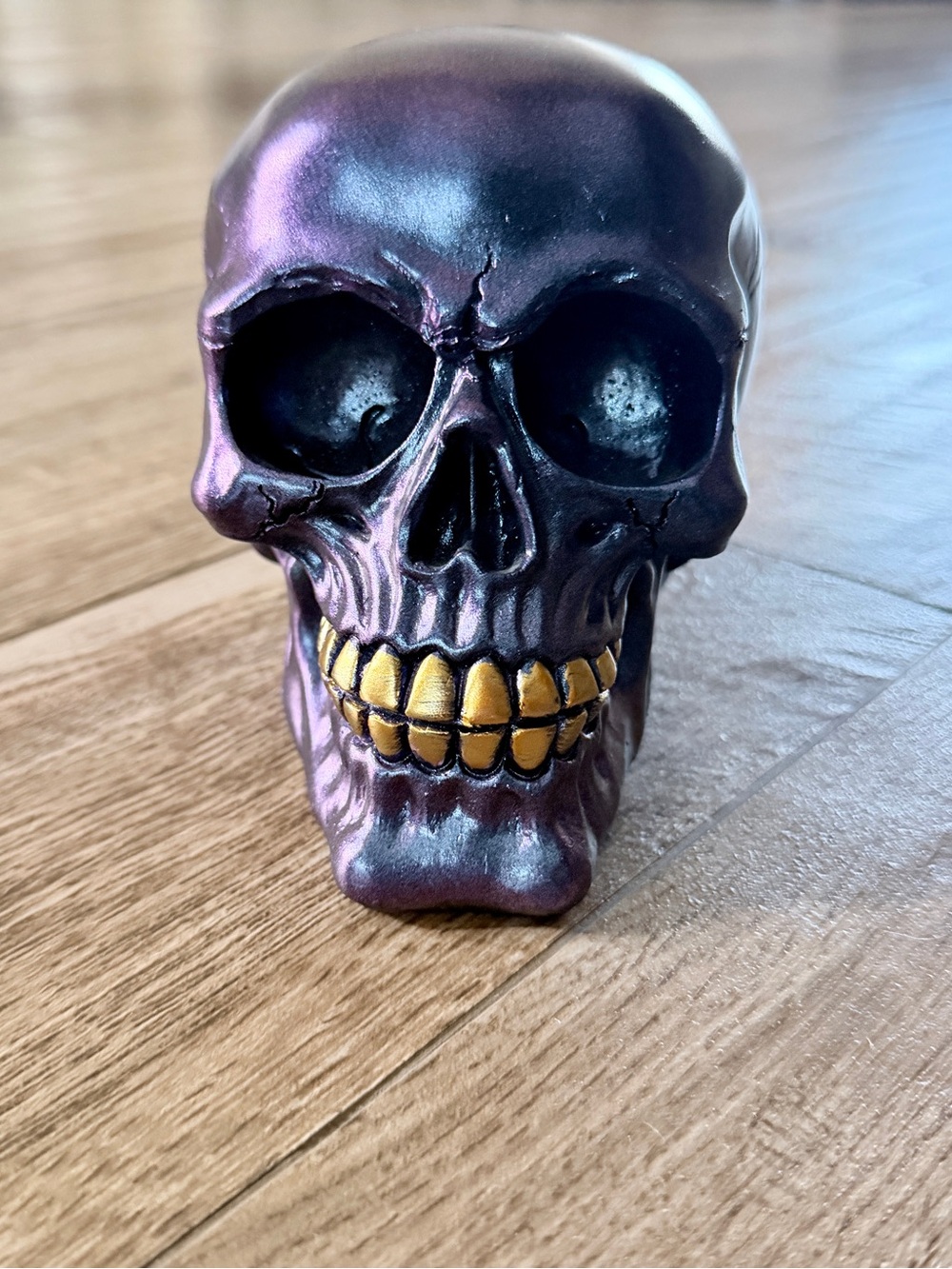 Iridescent Purple Skull with Gold Teeth 5”